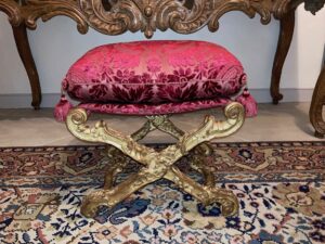 restauration ployant bois dore gilding epoque regence gilded wood stool maison louis marie vincent ateliers workshops sarthe villaines sous malicorne la fleche quality museum mobilier chateau pays de la loire bordeaux paris