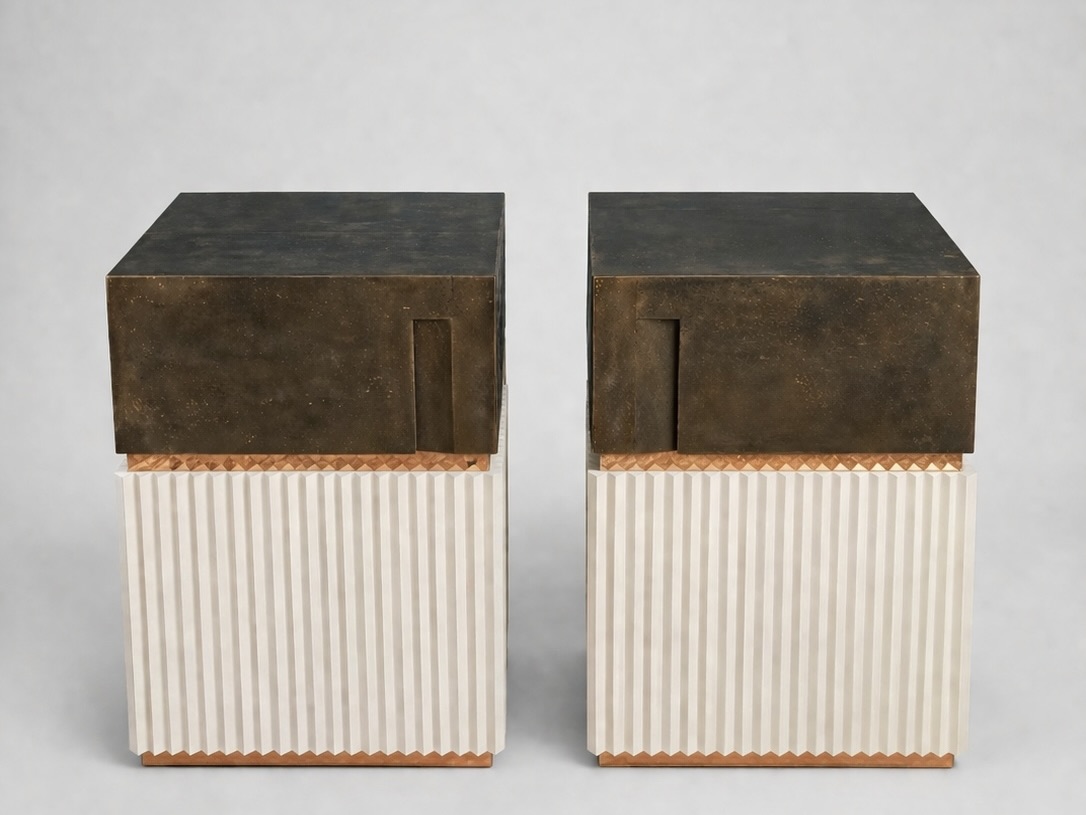 tables de chevet night table table de nuit liege laque dorure or rose cabinet making bespoke furniture elliott barnes interiors ebi paris cork gilding maison louis marie vincent ateliers workshops sarthe villaines sous malicorne la fleche pays de la loire angers le mans paris bordeaux