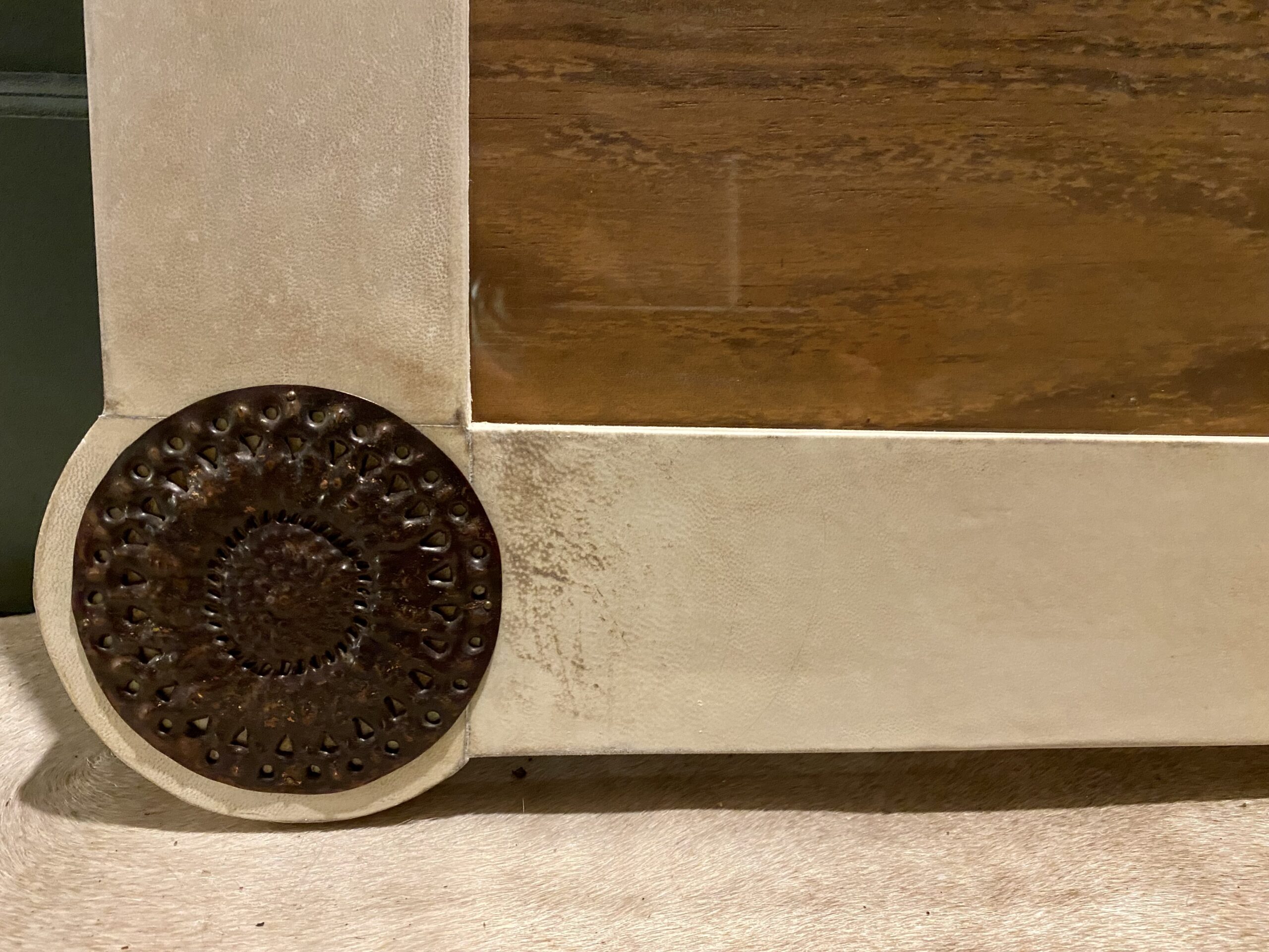 cadre parchemin cuivre carlo bugatti parchment copper frame cs decoration caroline sarkozy paris maison louis marie vincent art nouveau