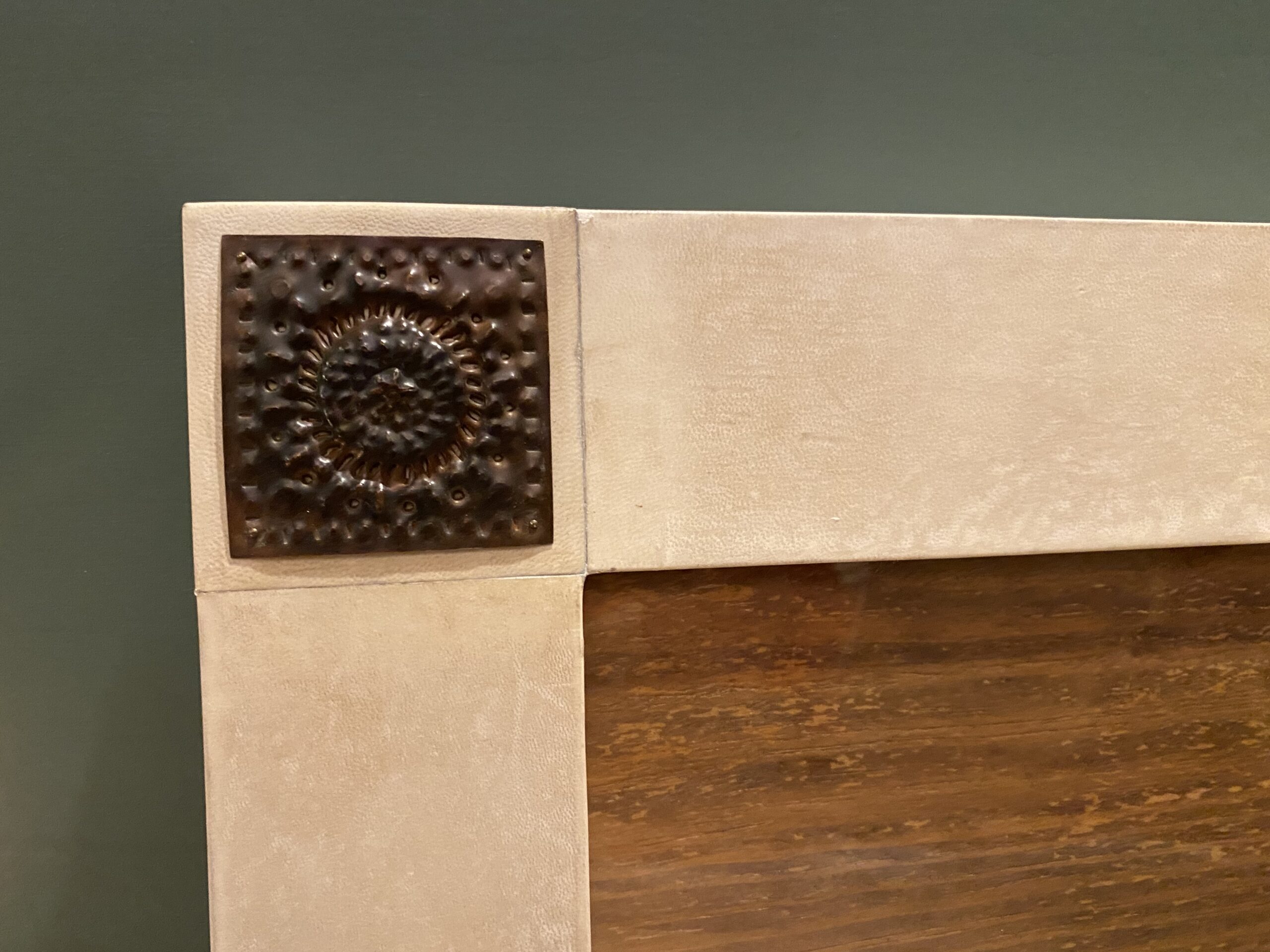 cadre parchemin cuivre carlo bugatti parchment copper frame cs decoration caroline sarkozy paris maison louis marie vincent art nouveau