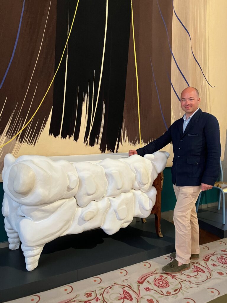 Commode chest drawers nuages clouds carton pierre les alienes mobilier national paris piece unique fait main hand made savoir faire français fabrication francaise made in france cabinet making ebenisterie sculpture carton pierre papier mache paper mache parchemin parchment creation sur mesure artiste oeuvre thierry betancourt
