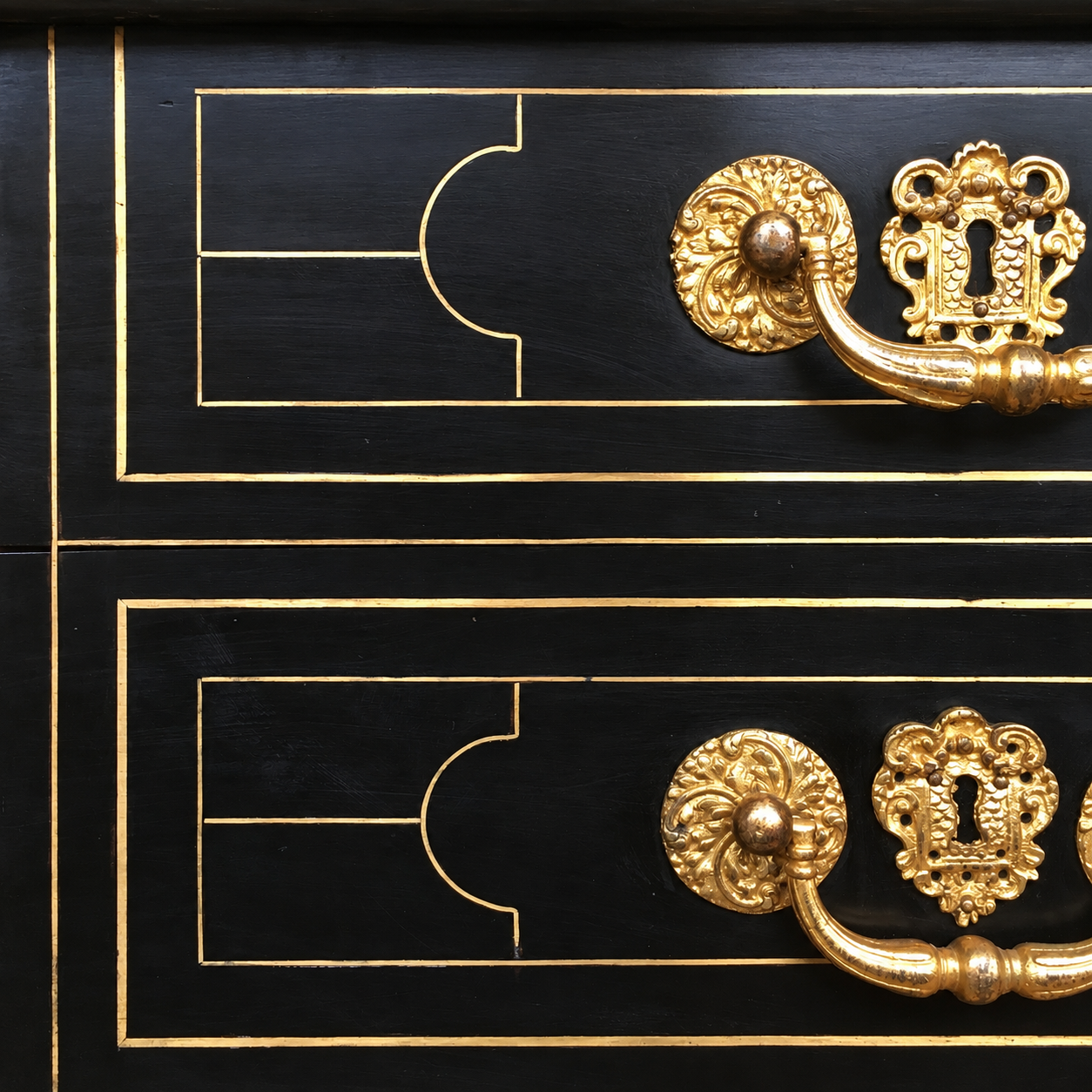 Bureau Mazarin desk 17ème siècle ebene laiton ebony brass mobilier epoque